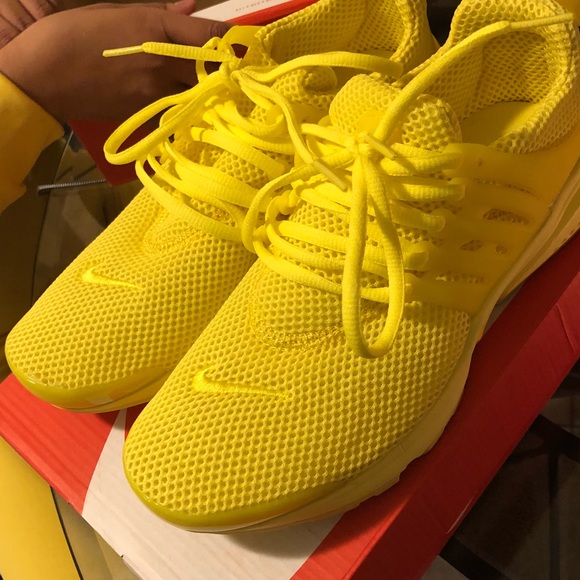 womens yellow nike presto